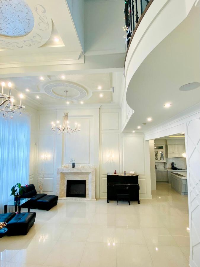 Vancouver Shangrila House 列治文 外观 照片