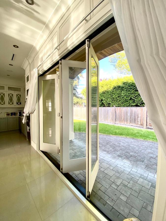 Vancouver Shangrila House 列治文 外观 照片
