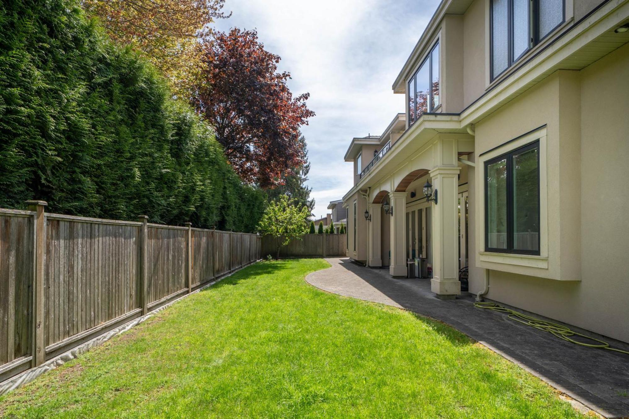 Vancouver Shangrila House 列治文 外观 照片